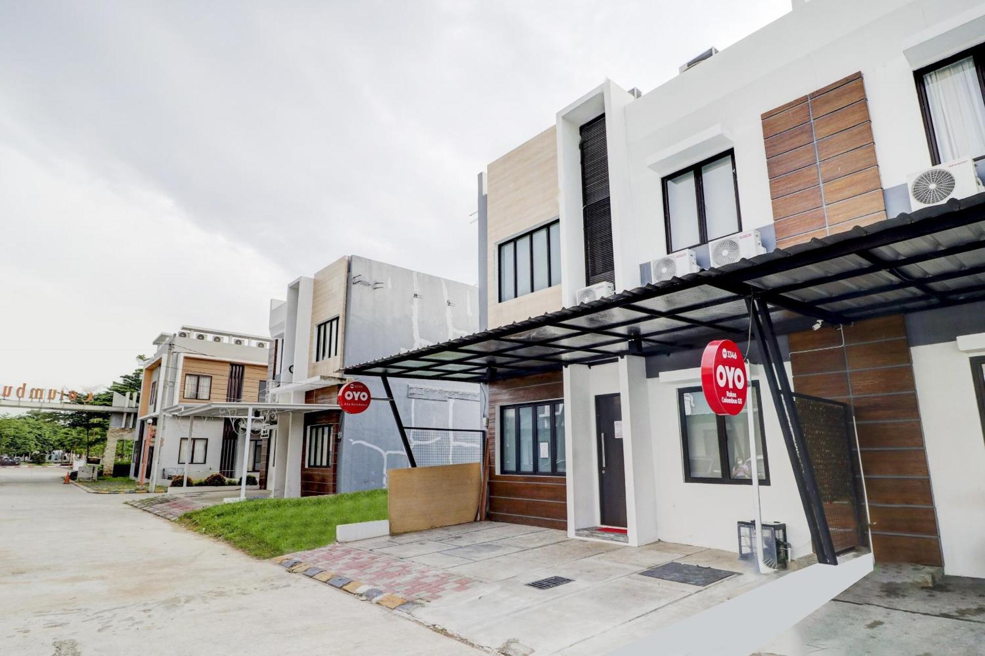 Oyo 90215 Ada Residence Telukjambe Bagian luar foto
